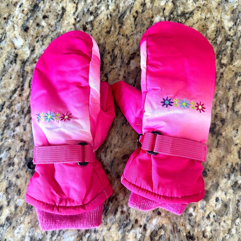 Girls pink gloves